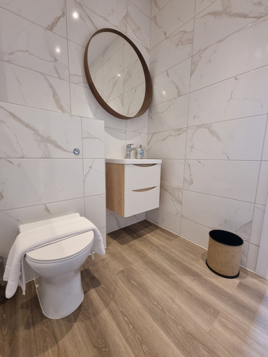 Bathroom 3, Hotel CG London, London