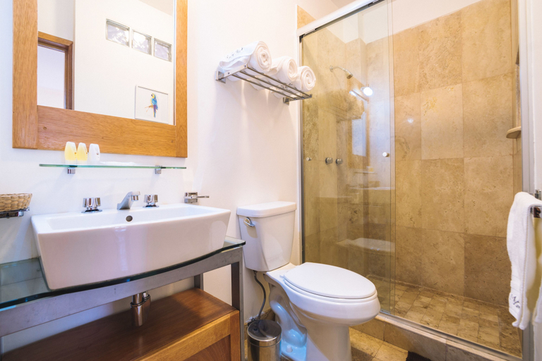 Bathroom 4, The Gallery by MyPlace, Mexico City