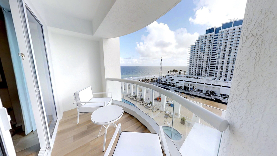 Others 4, Beachfront Condo in Central Beach, Broward