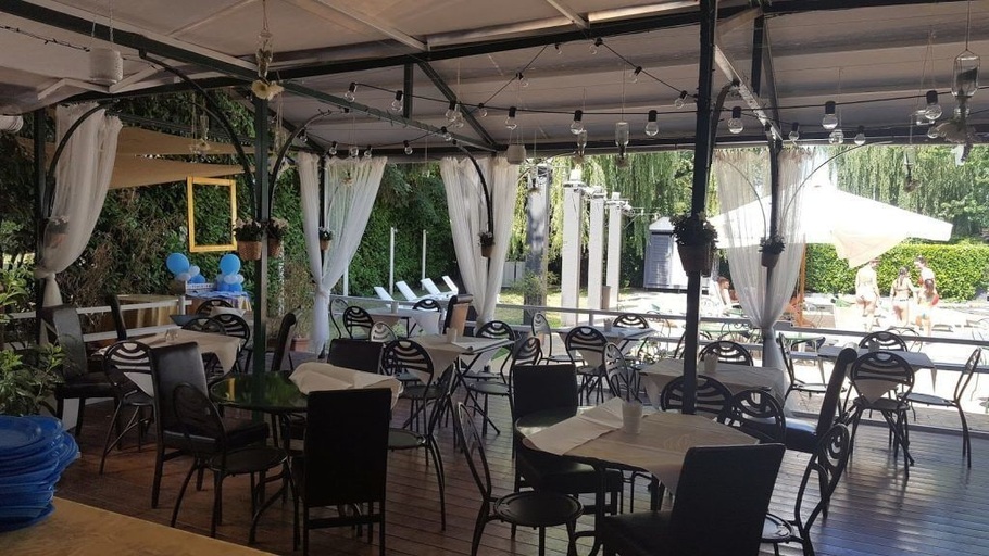 Food & Drinks 3, Playa di Valverde - Campsite, Novara