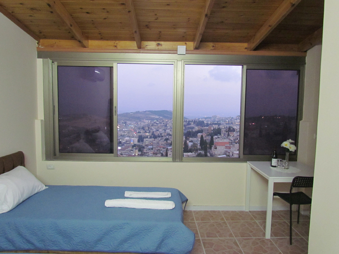 Bedroom 3, Royal Guest House