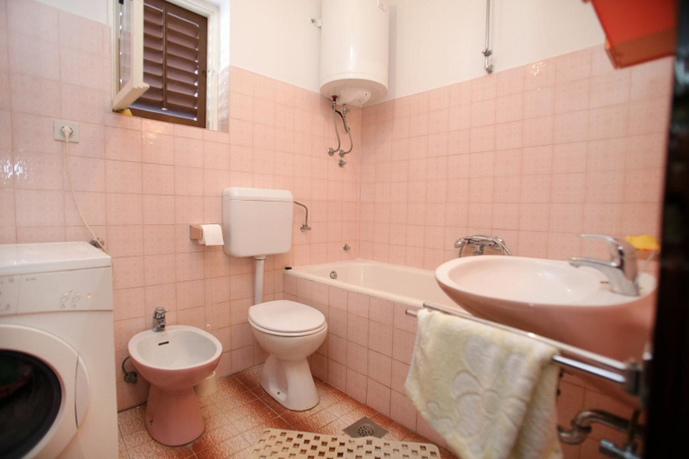 Bathroom 3, Apartments Marin / Two Bedrooms Jelena, Marina