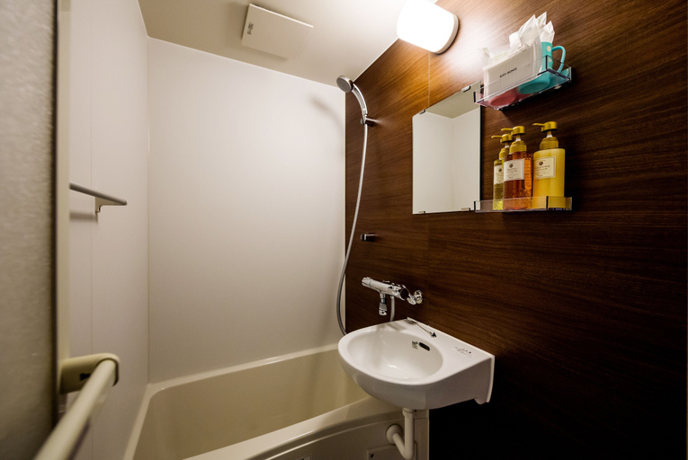 Bathroom 3, Little Island Okinawa Tomari, Naha