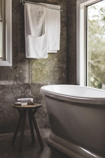 Bathroom 3, Country Mile Escape, Tamborine Mountain