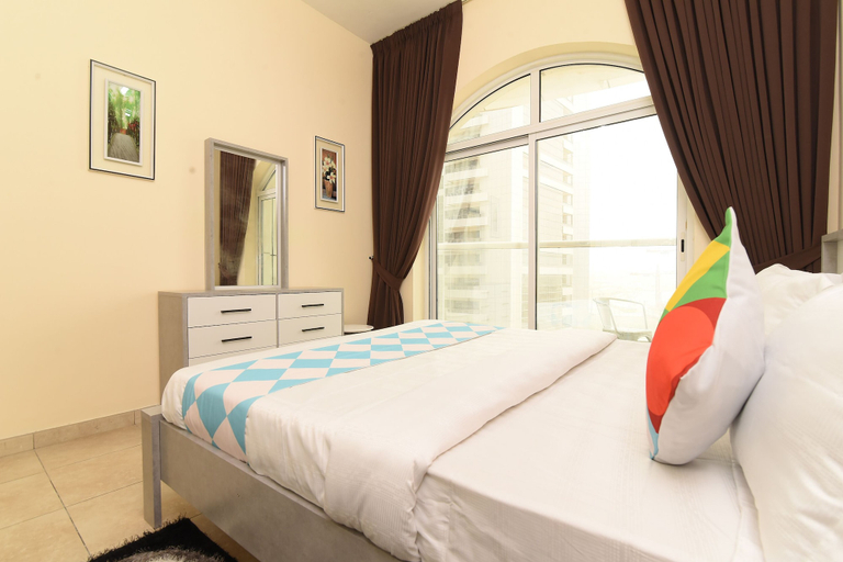 Room 3, OYO Home 2351BHK Capitol Tower DIC, Dubai