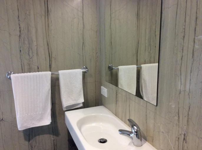 Bathroom 4, Golf Course Road Chalets, Queenstown-Lakes