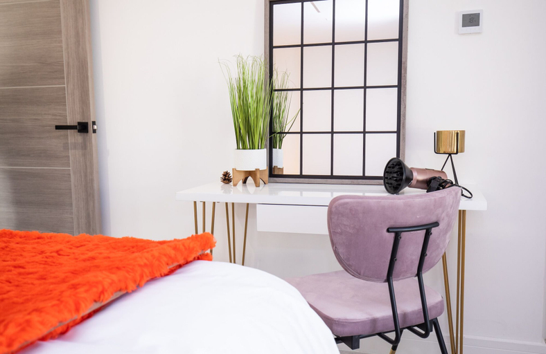 Bedroom 3, James' Place at Castle Cottage, Merthyr Tydfil