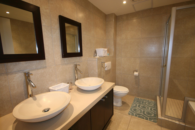 Bathroom 4, Knightsbridge 902E by CTHA, City of Cape Town