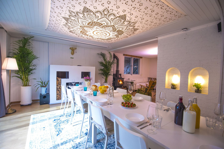 Food & Drinks 5, SG Tailored Serviced Home 5min walk from metro, Seongbuk