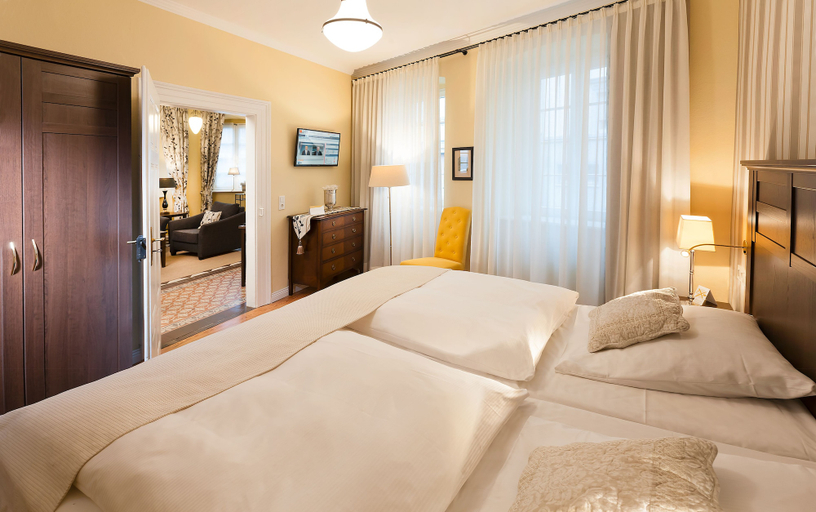 Bedroom 3, Boutique-Hotel Moseltor, Bernkastel-Wittlich