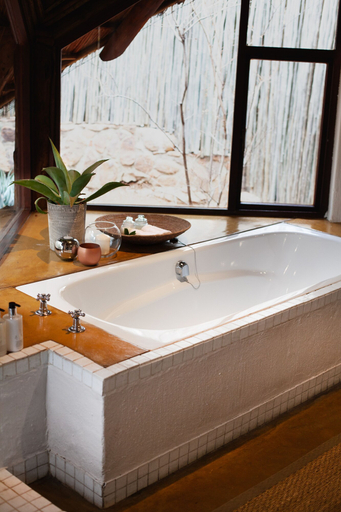 Bathroom 4, Tshwene Lodge, Waterberg