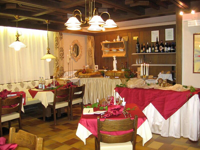Food & Drinks 4, Bergchalet Hotel Reinerhof, Bolzano