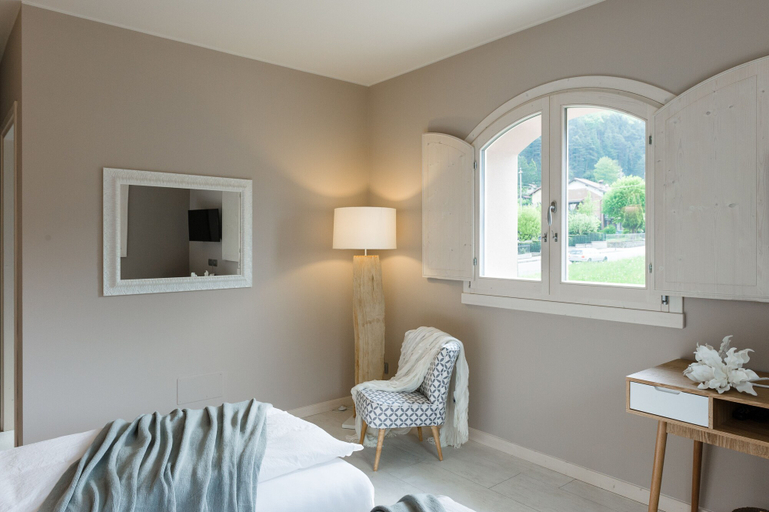 Bedroom 4, Bianco Hotel, Lecco