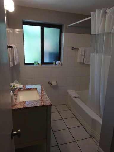 Bathroom 5, Granada Inn, Broward