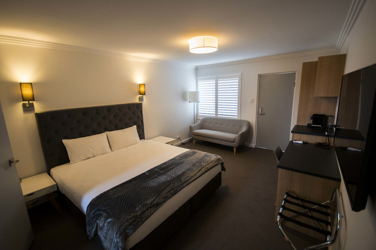 Bedroom 4, Quays Hotel, Eurobodalla