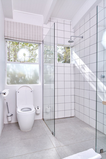 Bathroom 3, White Light The Rooms - Adults Only, West Rand