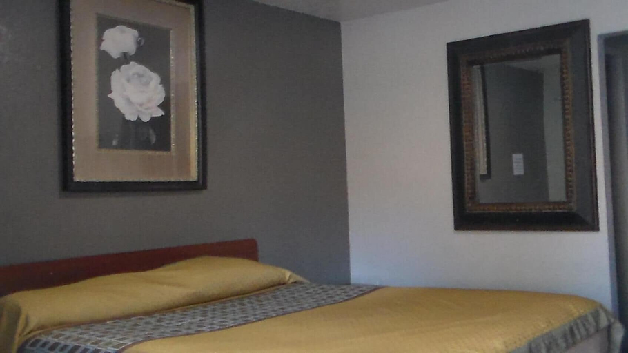 Bedroom 14