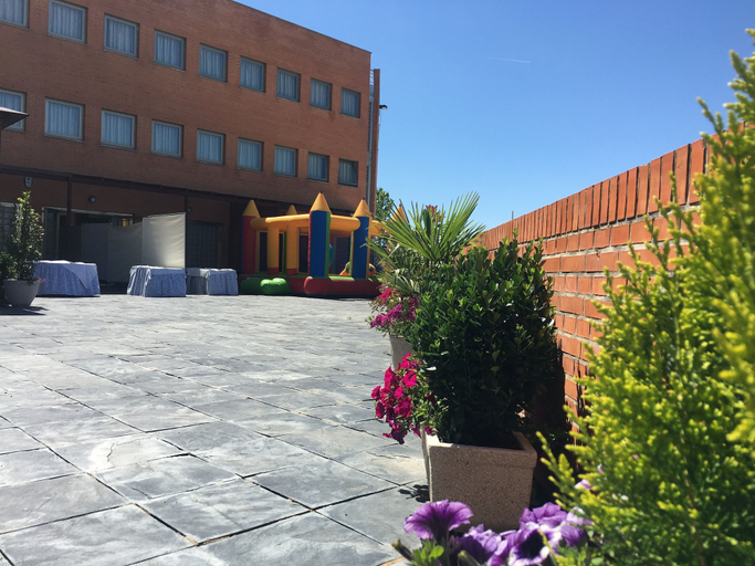 Exterior & Views 2, Hotel Universidad, Albacete