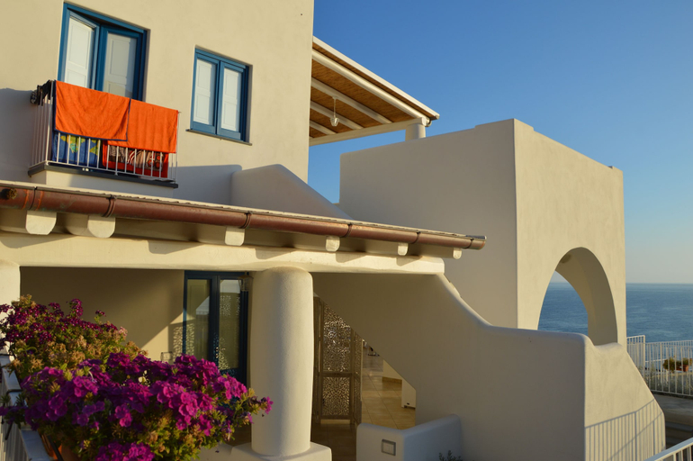 Exterior & Views 2, A Alera Room and Breakfast, Messina