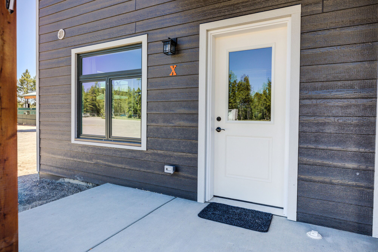 Exterior & Views, Castle in the Sky Unit X, Gallatin