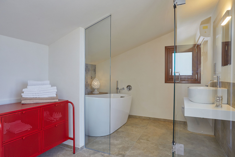 Bathroom 4, Villa della Pigna, Trapani