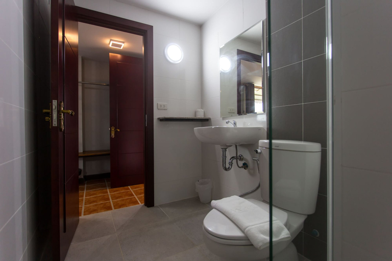Bathroom 4, Iron Resort&Hotel, Muang Phitsanulok