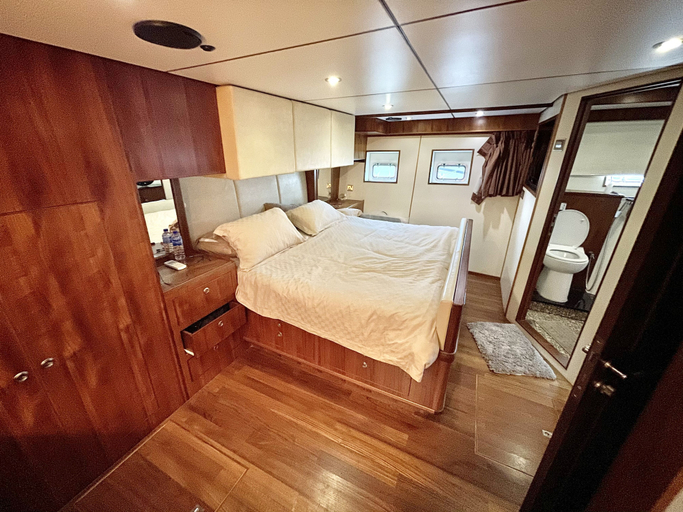 Bedroom 2, Synergy B, Singapore