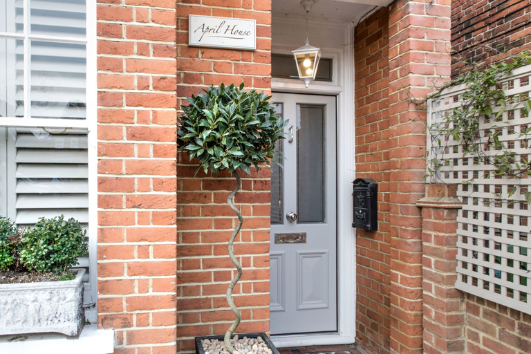 Exterior & Views, April House Weybridge - Boutique Guesthouse, Surrey