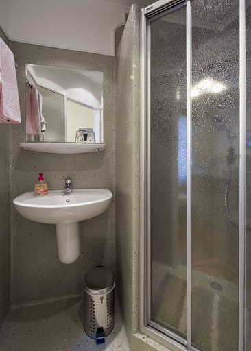 Bathroom 4, K&T Boardinghouse, Wien