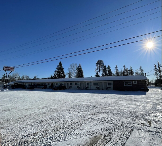 Exterior & Views 2, Village Inn & Suites, Greater Sudbury