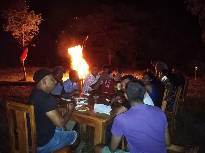 Food & Drinks 4, Lake Bliss, Dambulla