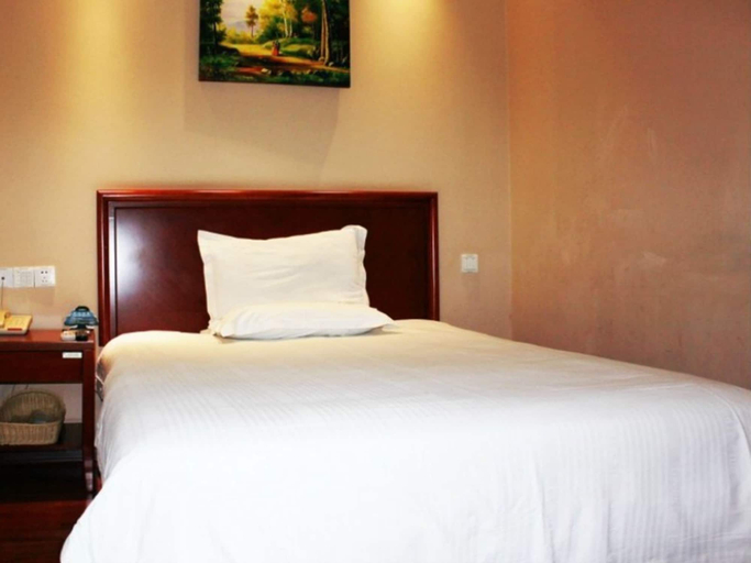 Bedroom 3, GreenTree Inn Xuzhou High Speed Railway Station Express Hotel, Xuzhou