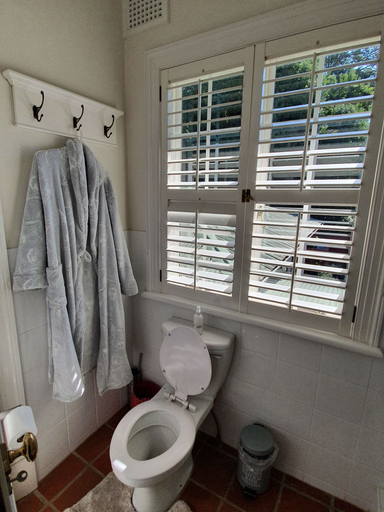 Bathroom 4, Southey House, eThekwini