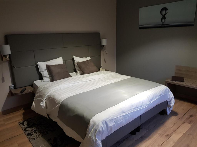Bedroom 3, Hotel Du Chateau De La Motte, Nord