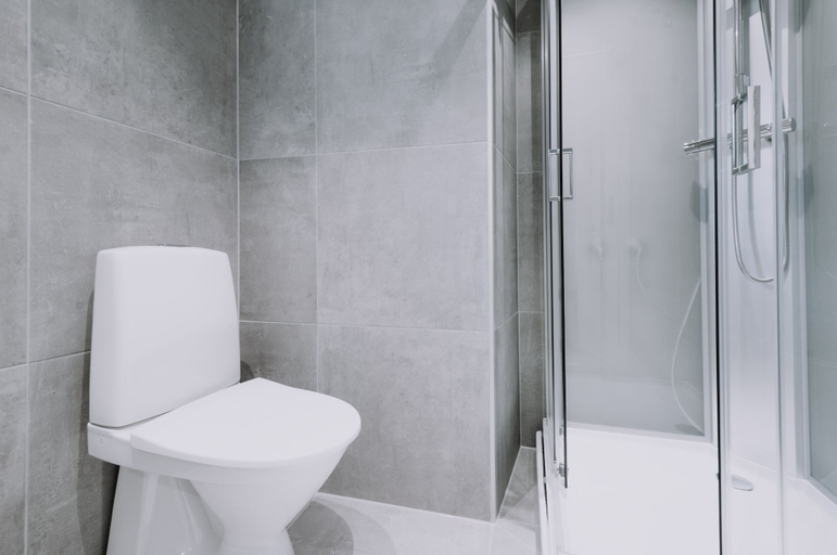 Bathroom 3, Bergen Beds - The Penthouse, Bergen
