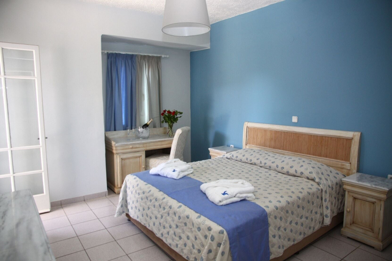 Bedroom 3, Sweet Memory Apartments, Crete