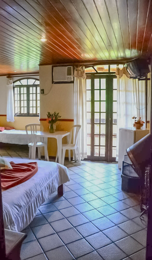 Bedroom 4, Wood House, Petrópolis
