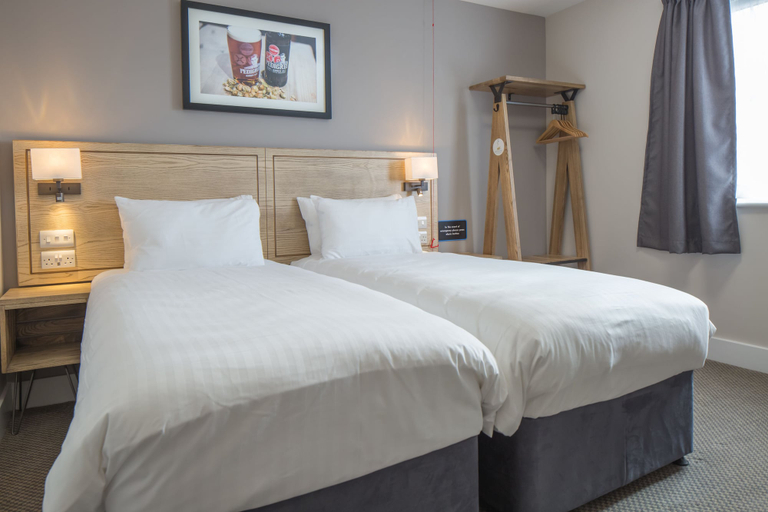 Bedroom 2, Green Lodge, Wirral by Marston's Inns, Wirral
