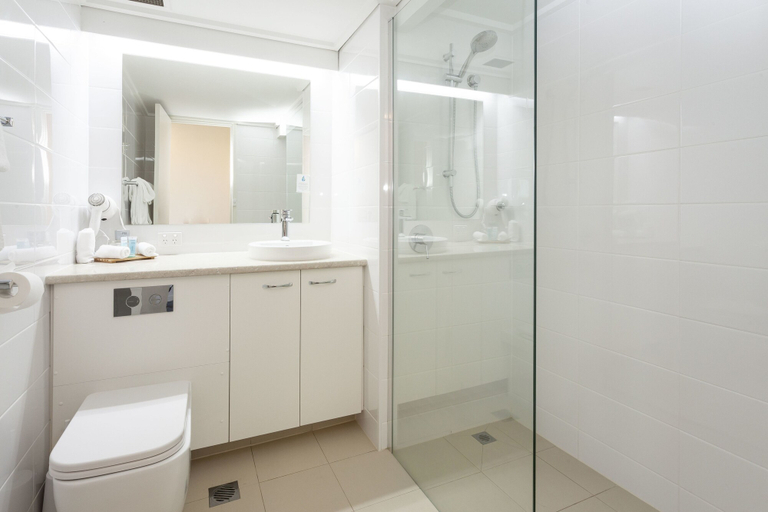 Bathroom 3, Black Buffalo Hotel, Hobart