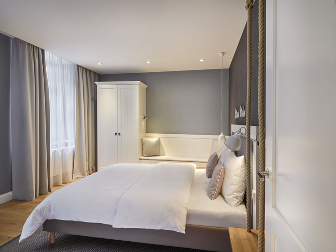 Bedroom 5, Hapimag Resort Hamburg, Hamburg