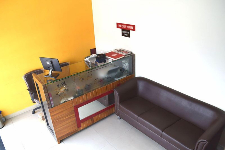 Others 5, Hotel Apex Executive, Mumbai Suburban