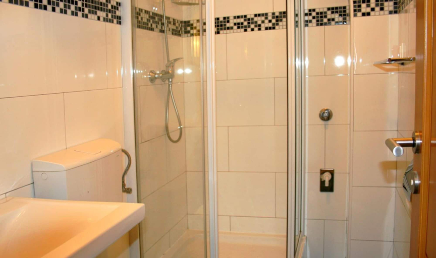 Bathroom 3, Emily Rooms, Split