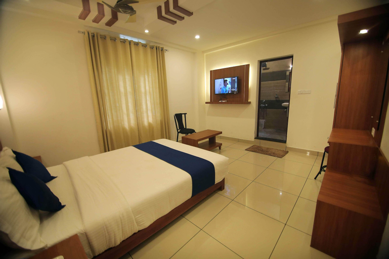 Bedroom 3, White Portico, Theni