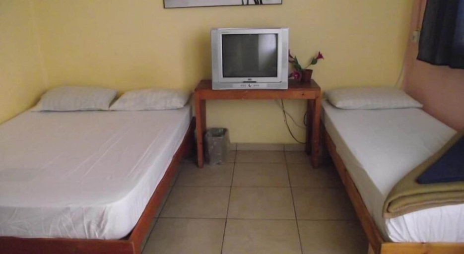 Bedroom 3, Hotel 28