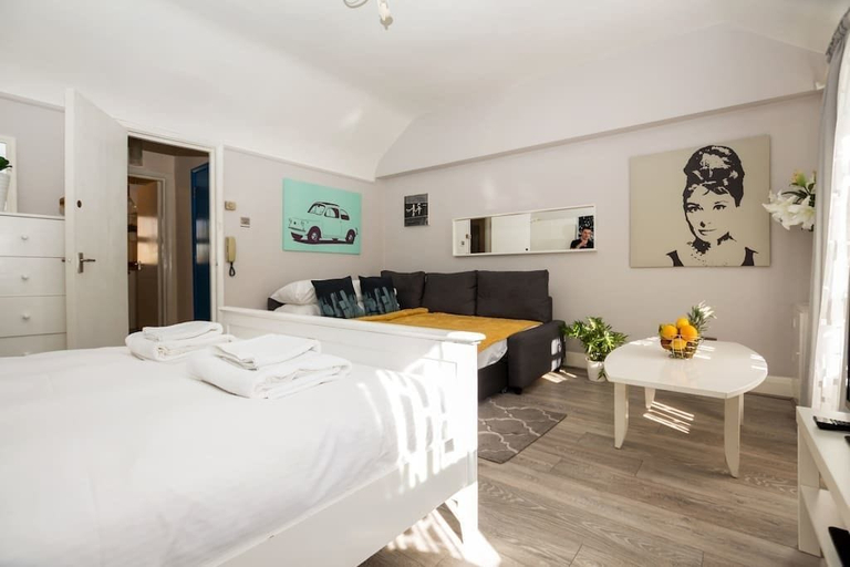 Bedroom 2, Edgware Road, London