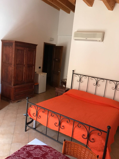 Bedroom 3, Egesta, Trapani