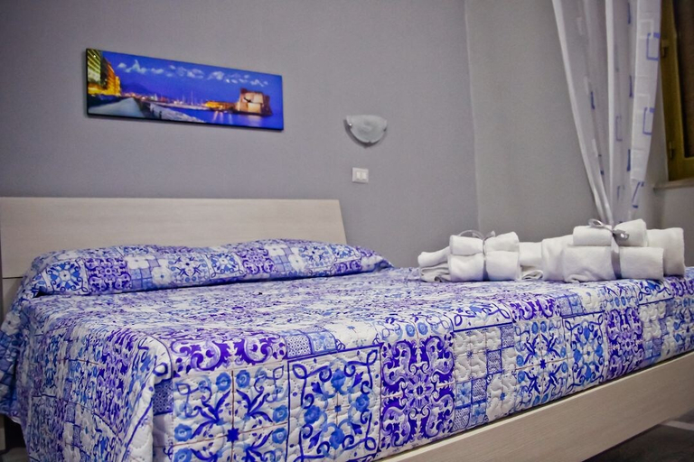 Bedroom 3, B&B Viva Napoli, Napoli
