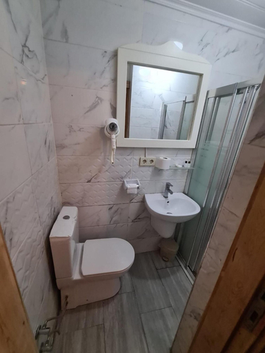 Bathroom 5, Kadıköy White House, Kadıköy