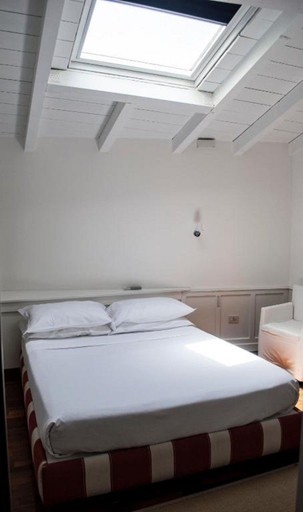 Bedroom 4, L'Approdo delle Sirene, Syracuse
