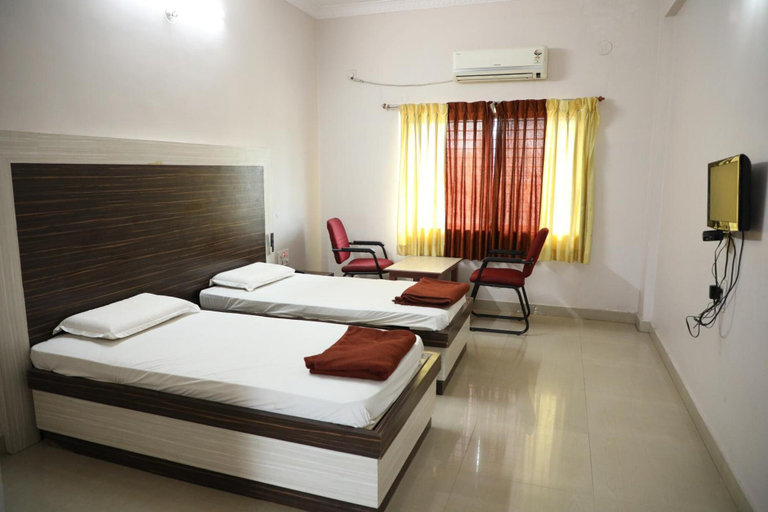 Bedroom 4, Hotel Parth Residency, Koppal